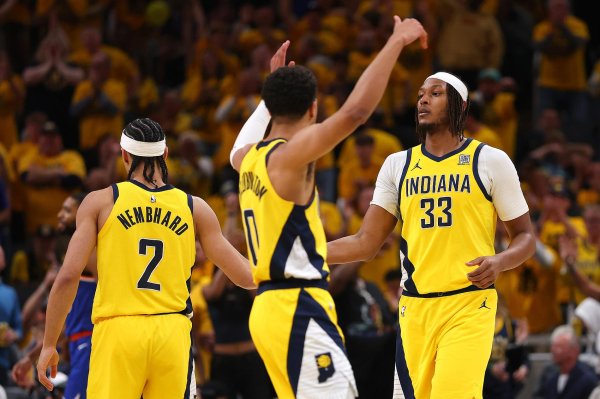 冠达配资 步行者提前续约内姆哈德没利用好新秀合同红利 才不得不放弃特纳